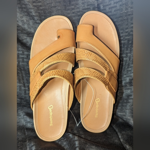 Woman's Honey Baretraps Hoorah Casual Slide Sandals Size 9.5. - Picture 2 of 4
